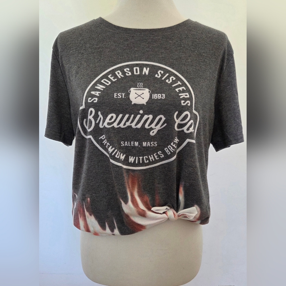 Amazon Gray Graphic Crop Top